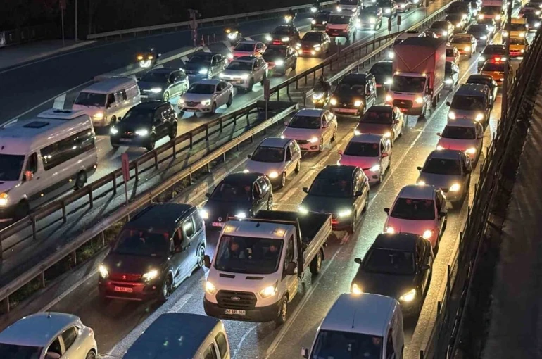 İstanbul’da ara tatil öncesi trafik yoğunluğu yüzde 85’e ulaştı