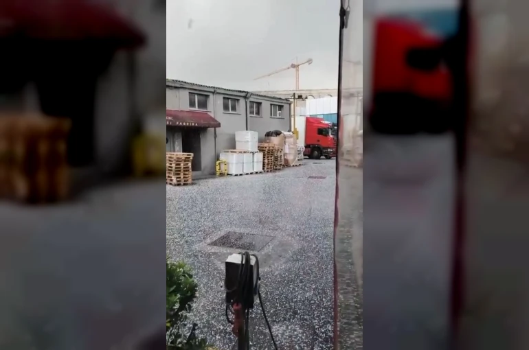 İstanbul’da dolu sürprizi