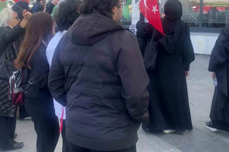 İstanbul’da İsrail protestoları sürüyor