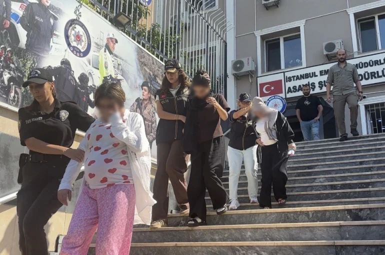 İstanbul’da toplu taşımada yankesicilik yapan şebekeye operasyon 