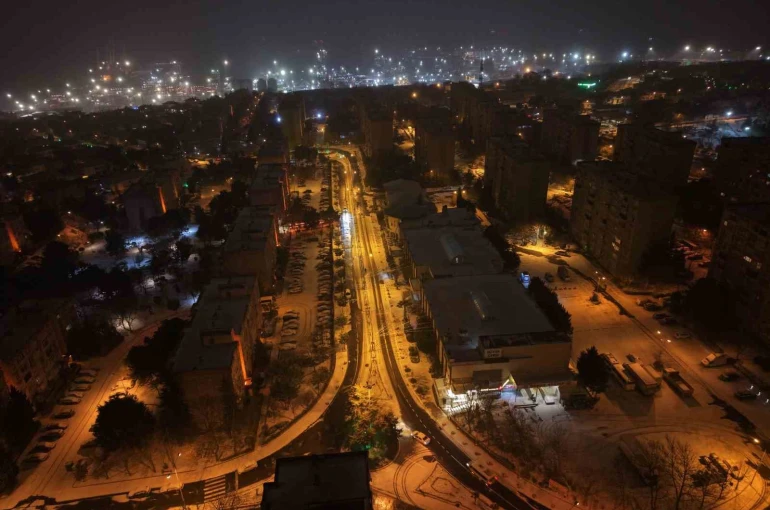 İstanbul’da yoğun kar yağışı böyle görüntülendi 