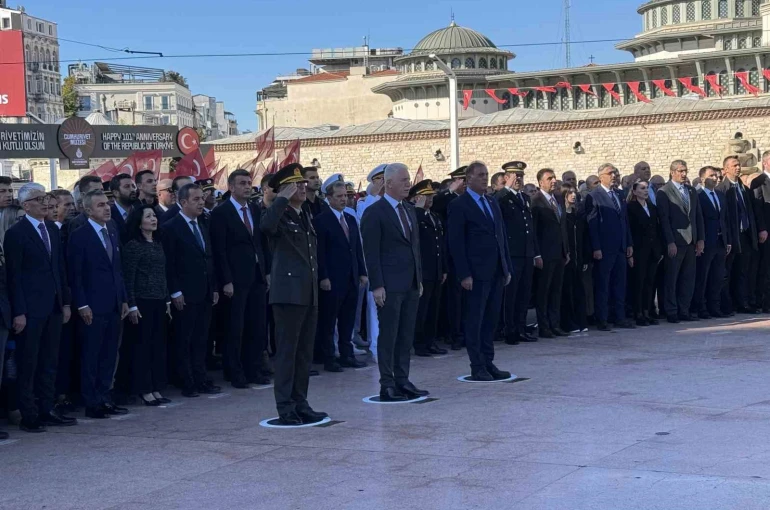İstanbul’un kurtuluşunun 102. yıl dönümü kutlandı