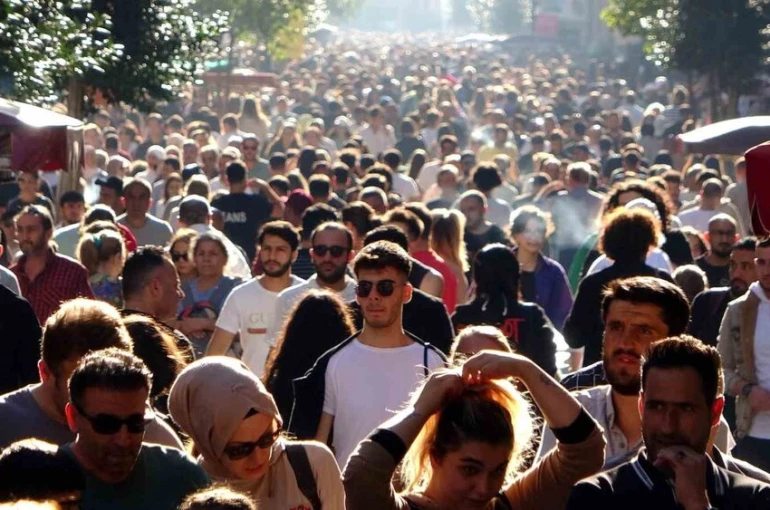 İstihdam oranı yüzde 49,0, işgücüne katılım yüzde 53,5 olarak açıklandı 