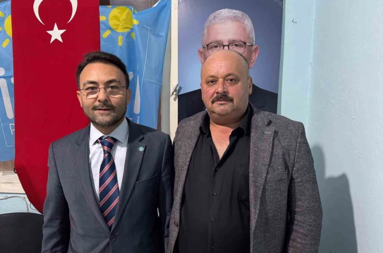 İYİ Parti Sarıgöl İlçe Kongresi’nde mevcut başkan güven tazeledi 