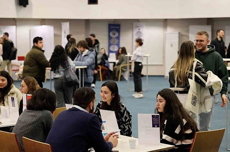 İzmir Ekonomi’de dev buluşma: 5 günlük ‘kariyer’ zirvesi 