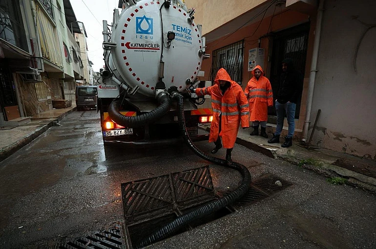 İzmir’de 187 su baskını ihbarına müdahale edildi 