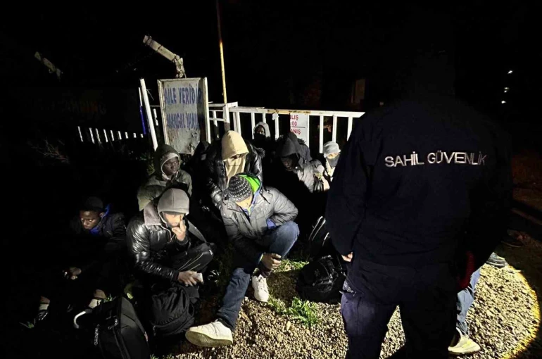 İzmir’de 27 düzensiz göçmen yakalandı 