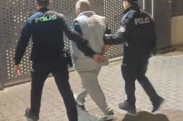 İzmir’de aranan firari şahıs polisten kaçamadı 