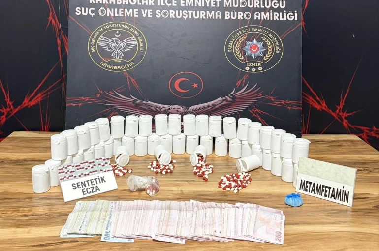 İzmir’de binlerce uyuşturucu hap ele geçirildi 