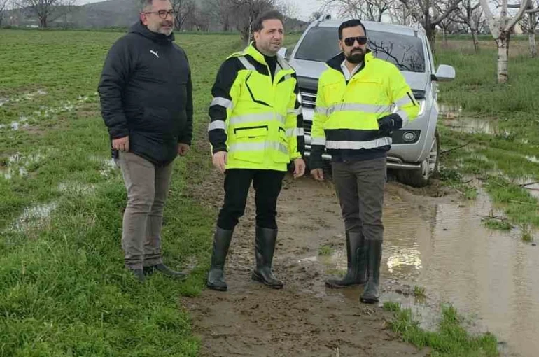 İzmir’de gazeteci habere giderken haber oldu