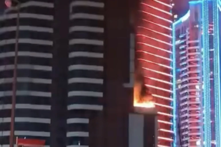 İzmir’de lüks yapıda yangın paniği