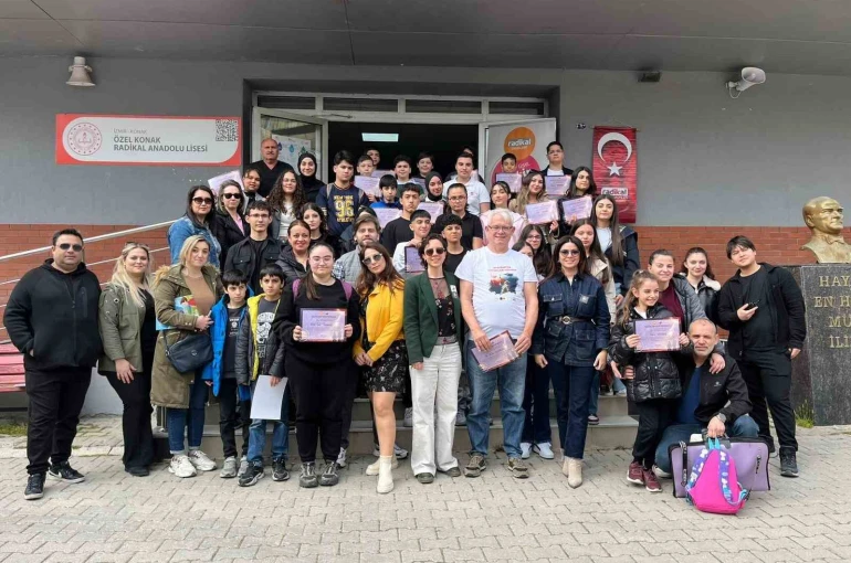 İzmir’de öğrenciler Uluslararası Uzay İstasyonu ile telsiz bağlantısı kurdu 