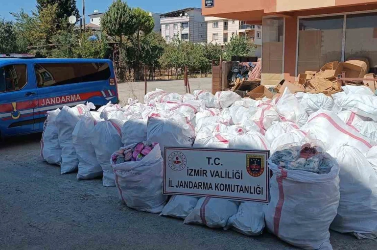 İzmir’de taklit ürün operasyonu