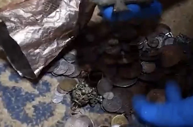 İzmir’de tarihi eser operasyonu: 203 eser ele geçirildi 