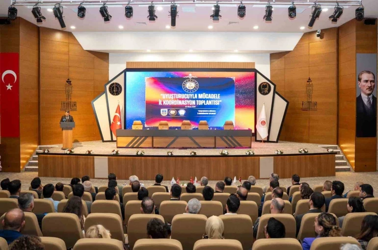İzmir’de uyuşturucu raporu: Sentetik ecza yakalamaları yüzde 696 arttı 