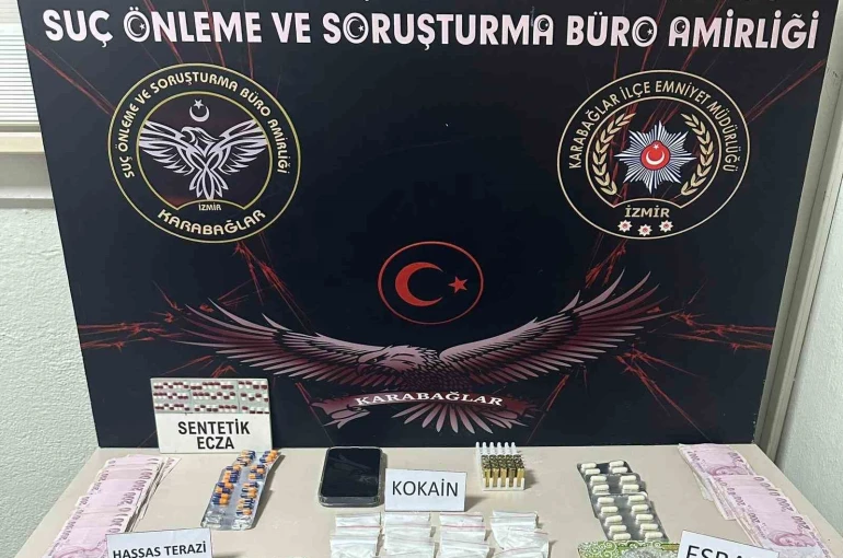 İzmir’de uyuşturucu satan sevgililer yakalandı 