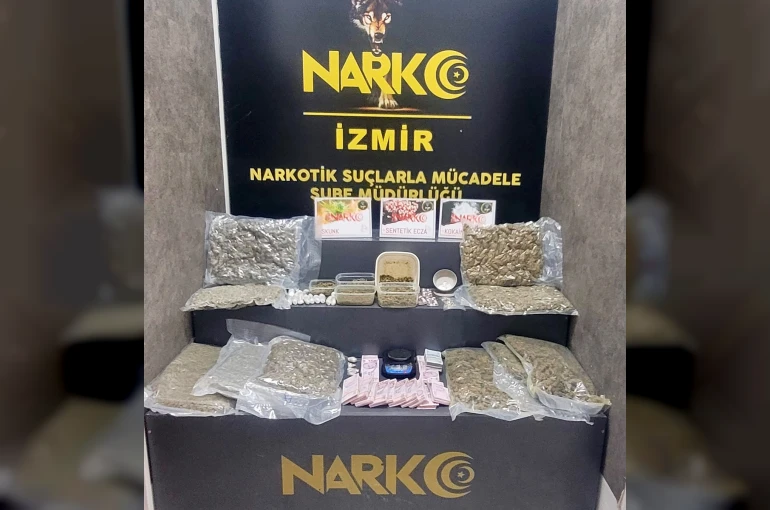 İzmir’de zehir tacirlerine baskın: 11,5 kilo uyuşturucu ele geçirildi 