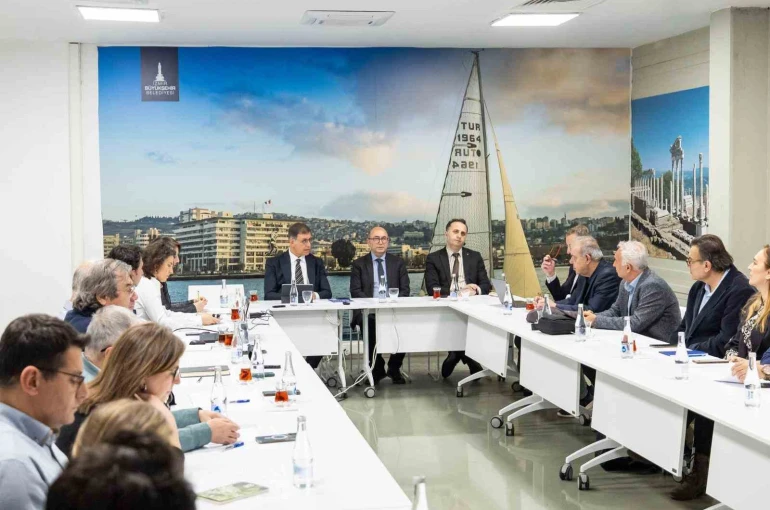 İzmir’in 8 bin 500 yıllık hazinesi masaya yatırıldı 