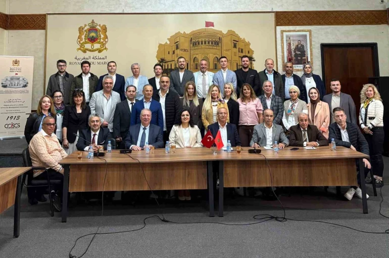 İzmirli iş insanlarından Kazablanka çıkarması 