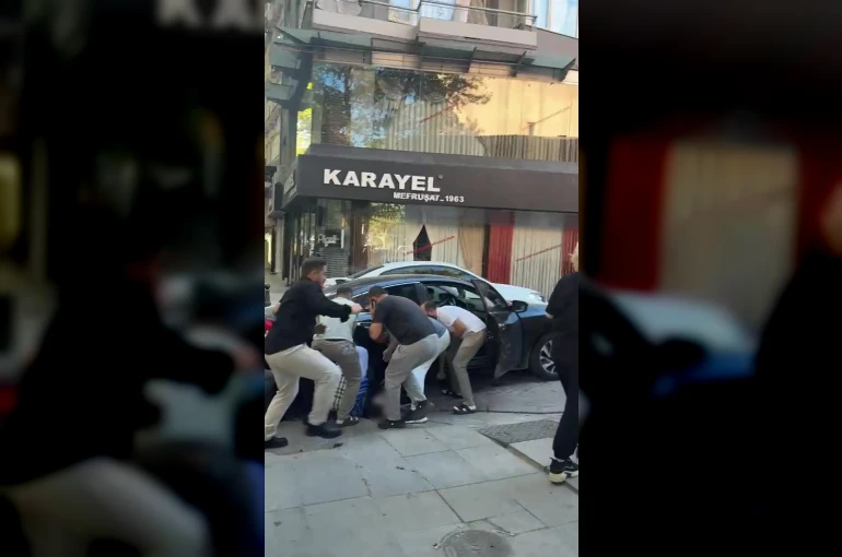 İzmit’te otomobilin çarptığı çocuk aracın altında kaldı 
