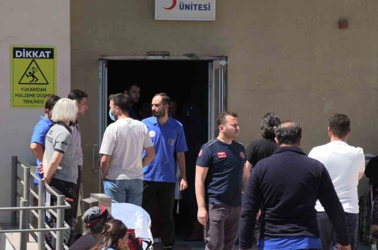 İzzet Baysal Fizik Tedavi ve Rehabilitasyon Eğitim ve Araştırma Hastanesi’nde kimyasal madde paniği: 9 kişi etkilendi