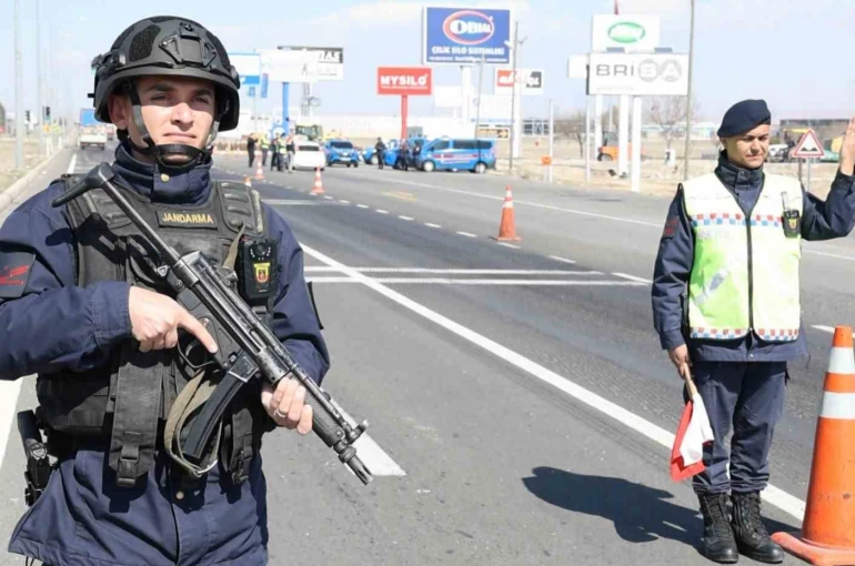 Jandarma bayram öncesi denetimlerini arttırdı 