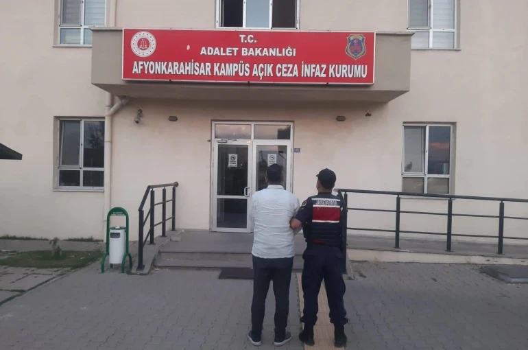 Jandarma çeşitli suçlardan aranan 28 kişiyi yakaladı