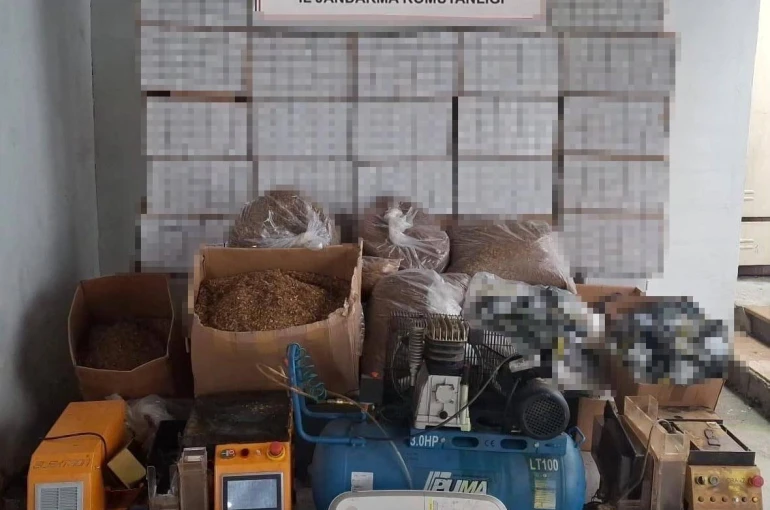 Jandarma kaçakçılığa geçit vermiyor: 4 ilçede 6 kişi gözaltına alındı