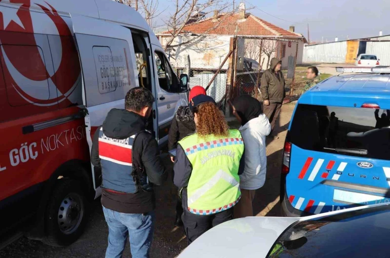 Jandarmadan düzensiz göç uygulaması 