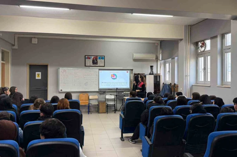 Jandarmadan lise öğrencilerine siber farkındalık eğitimi 