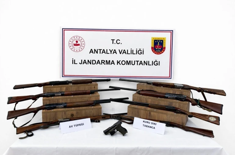 Jandarma’dan ruhsatsız silah operasyonu 