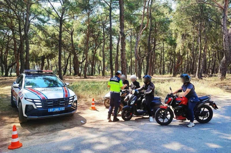 Jandarmanın motosiklet denetimlerinde 5 bin 392 sürücü kontrol edildi 