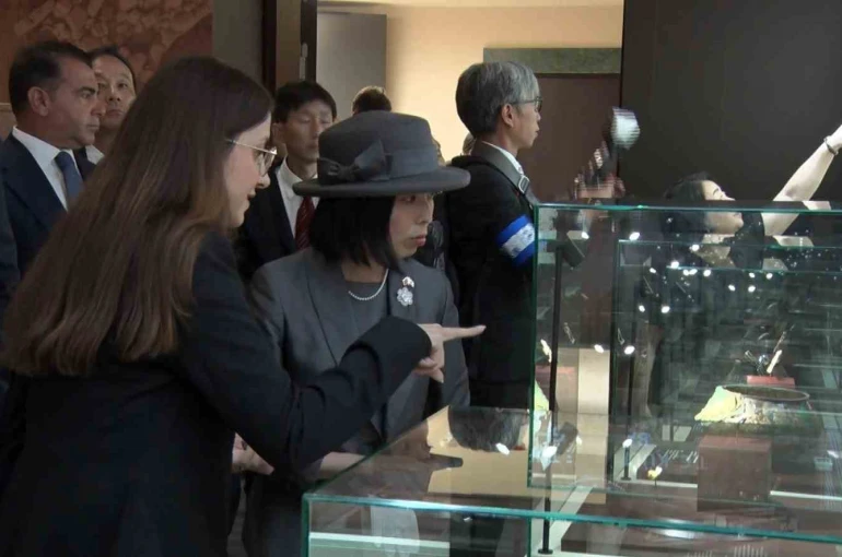 Japonya Prensesi Akiko Mikasa ‘Arkeolojinin Altın Çağı’ sergisini ziyaret etti 