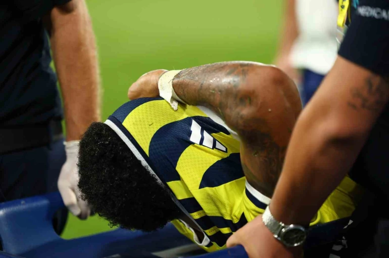 Jayden Oosterwolde oyuna devam edemedi