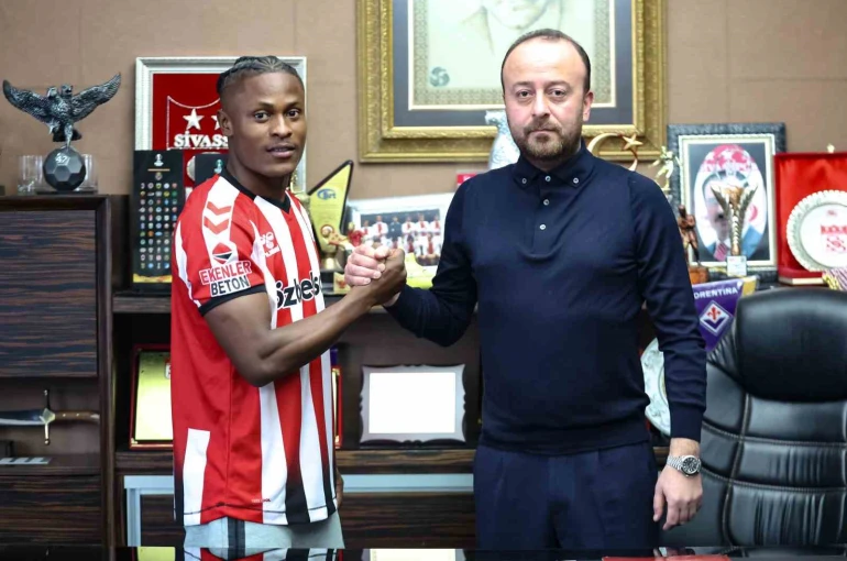 Jonathan Okoronkwo resmen Sivasspor’da 