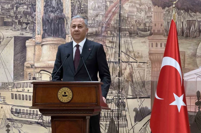 "Kabine dönemimizde 58 farklı ülkeden kırmızı bültenle aranan 588 suçlu Türkiye’ye getirildi" 