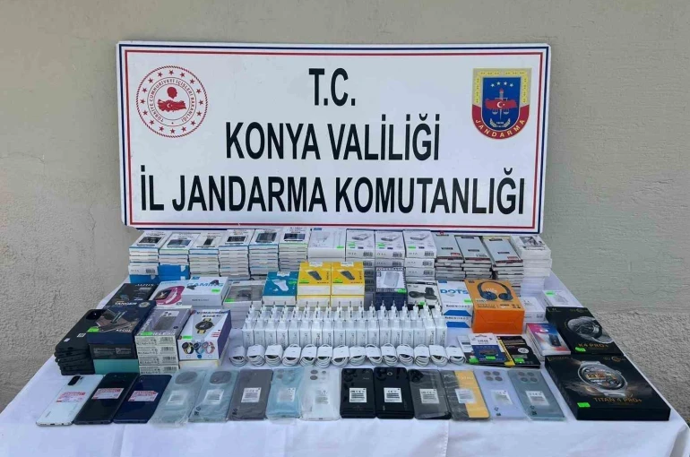 Kaçak elektronik malzeme satanlara operasyon