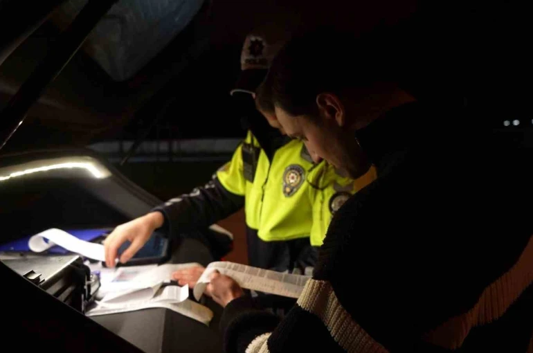 Kadıköy’de makas atan sürücü: "90 bin lirasında değilim ama arabamı bağlama" 