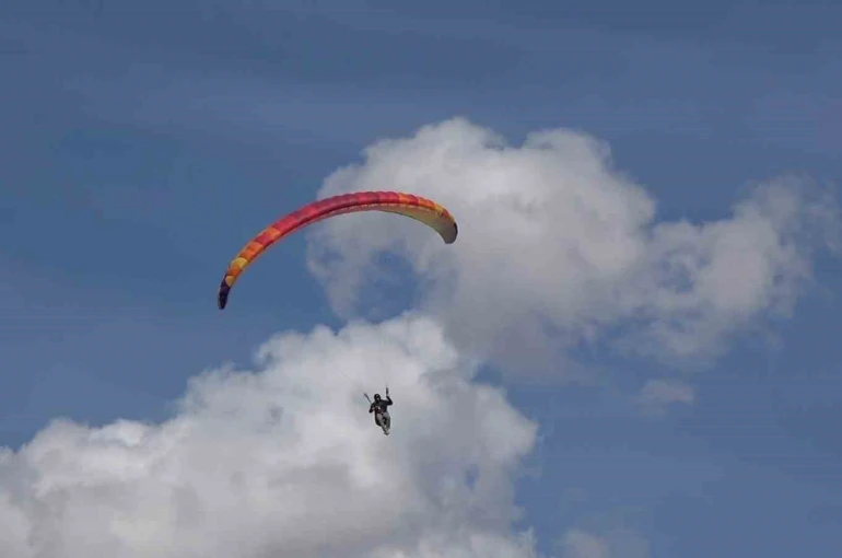 Kadın sporcudan Yamaç Paraşütü Dünya Kupası Ön Eleme Şampiyonası önemli başarı 