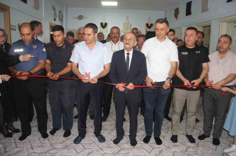 Kadınların ürettiği ürünler sergide toplandı 
