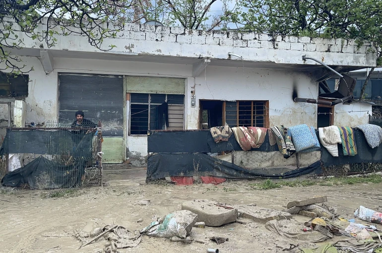 Kadirli'de sel felaketi: Evler ve iş yerleri sular altında kaldı