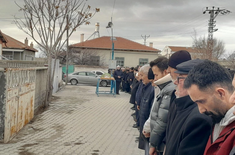 Kafedeki kavgada ölen genç toprağa verildi