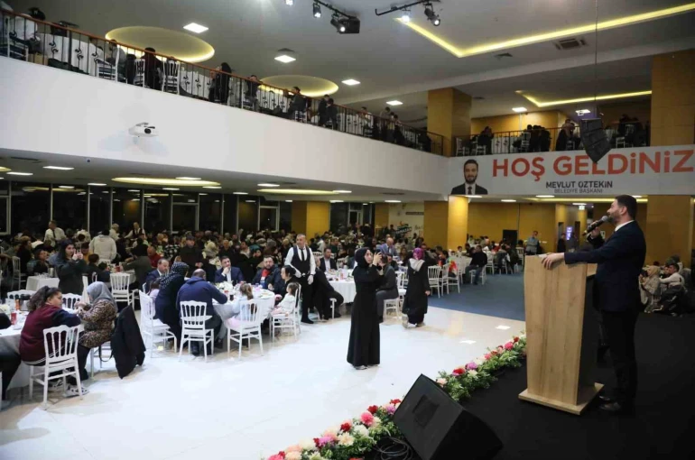 Kağıthane Belediyesi personeli geleneksel iftarda buluştu 