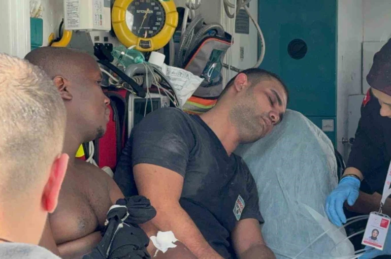 Kağıthane’de oto bakım tamir servisinde yangın paniği: 3 işçi dumandan etkilendi