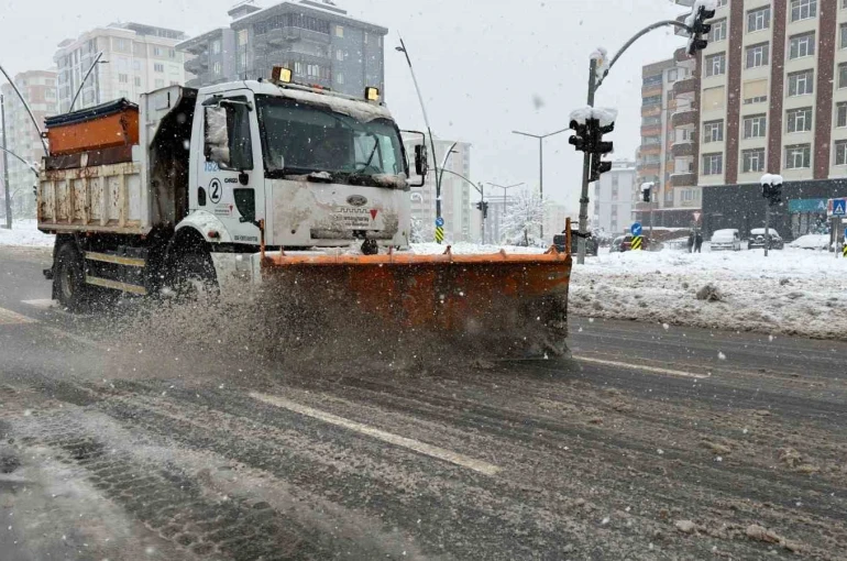 Kahramanmaraş büyükşehirden 2 bin 287 ihbara müdahale