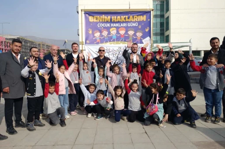 Kahramanmaraşlı minikler, ’Dünya Çocuk Hakları Günü’nü kutladı 