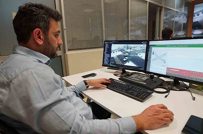 Kahramanmaraş’ta 264 kamerayla yol durumunu anlık olarak takip ediyor 