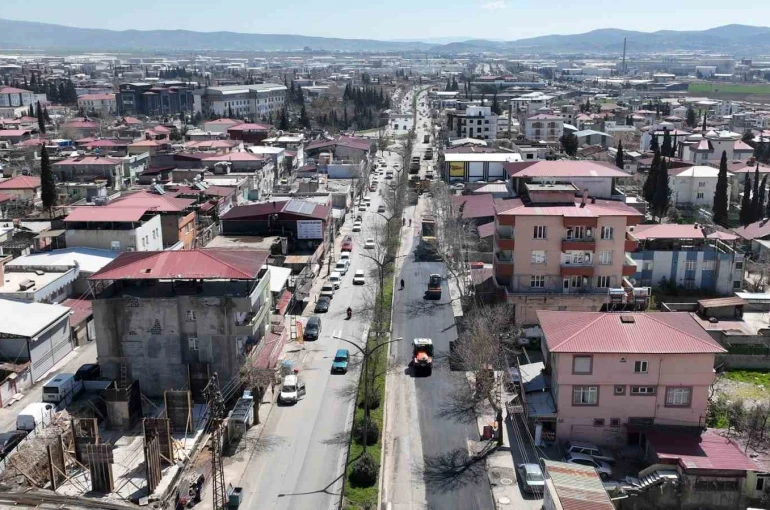 Kahramanmaraş’ta asfalt mesaisi sürüyor 