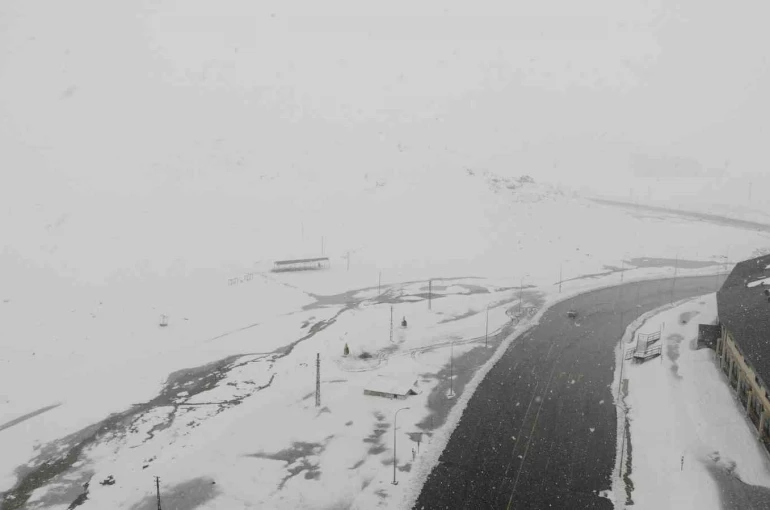 Kahramanmaraş’ta mayısta kar sürprizi 