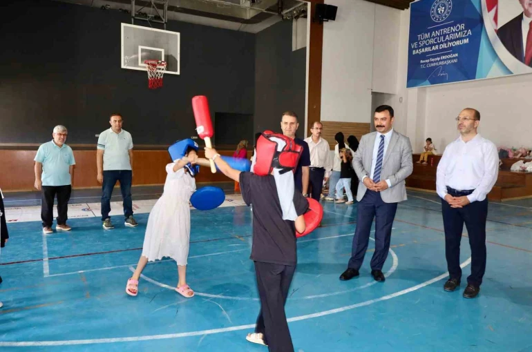 Kahta Kaymakamı Soysal yaz kulübü öğrencileriyle buluştu